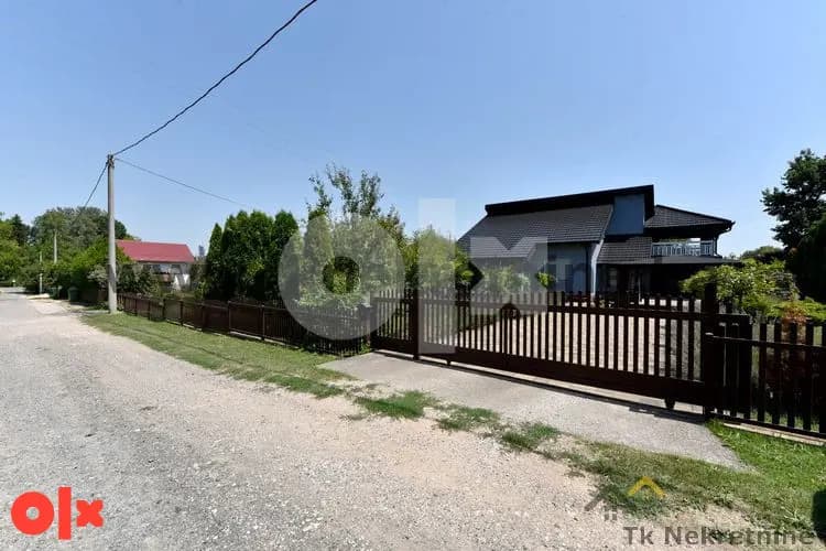 Kuća novije gradnje sa garažom i šadrvanom, Bokavići 5 Kuća novije gradnje sa garažom i šadrvanom, Bokavići 5