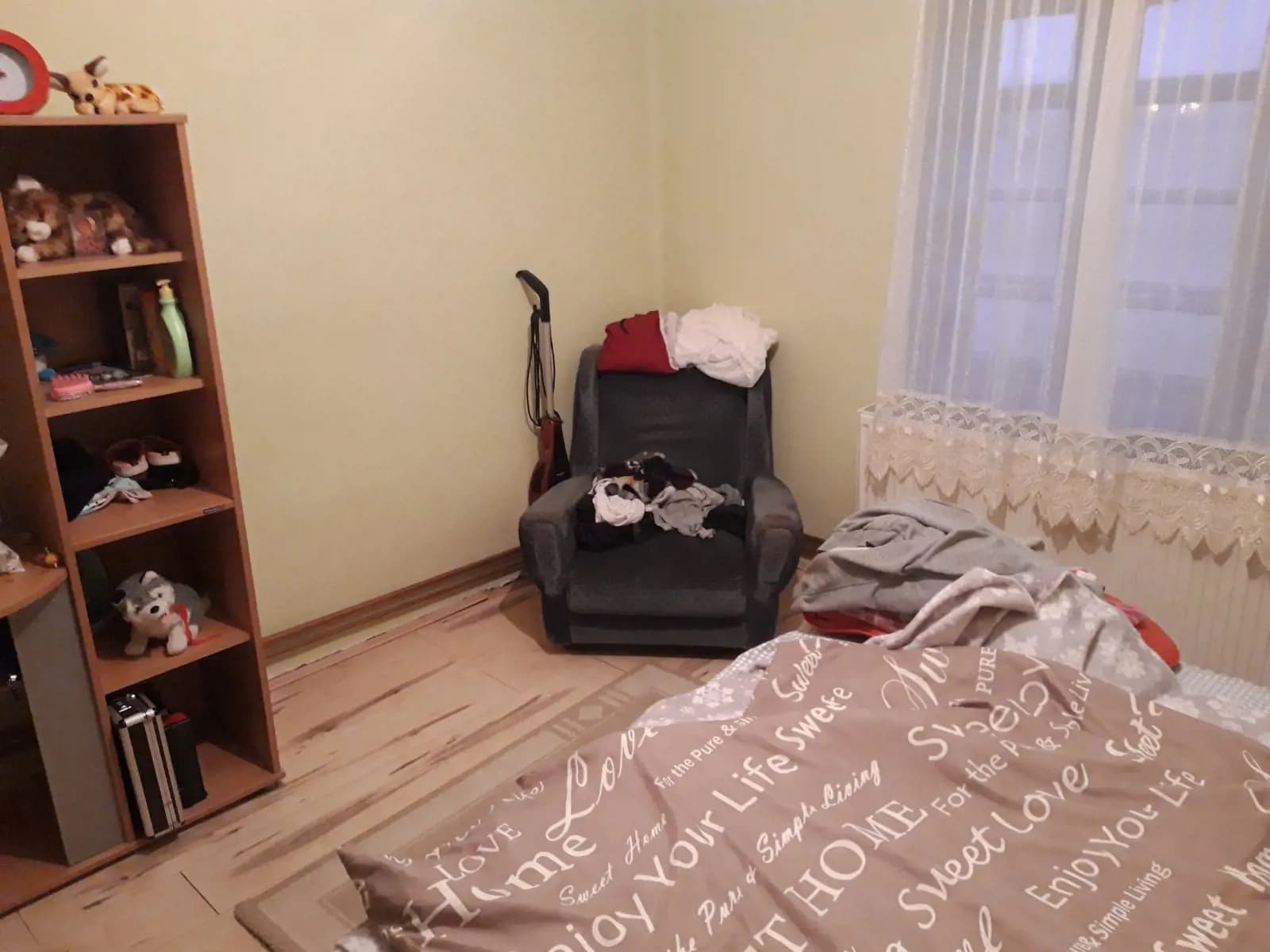 Prodajem kucu u Malim Crljenima-Lazarevac 1 Prodajem kucu u Malim Crljenima-Lazarevac 1