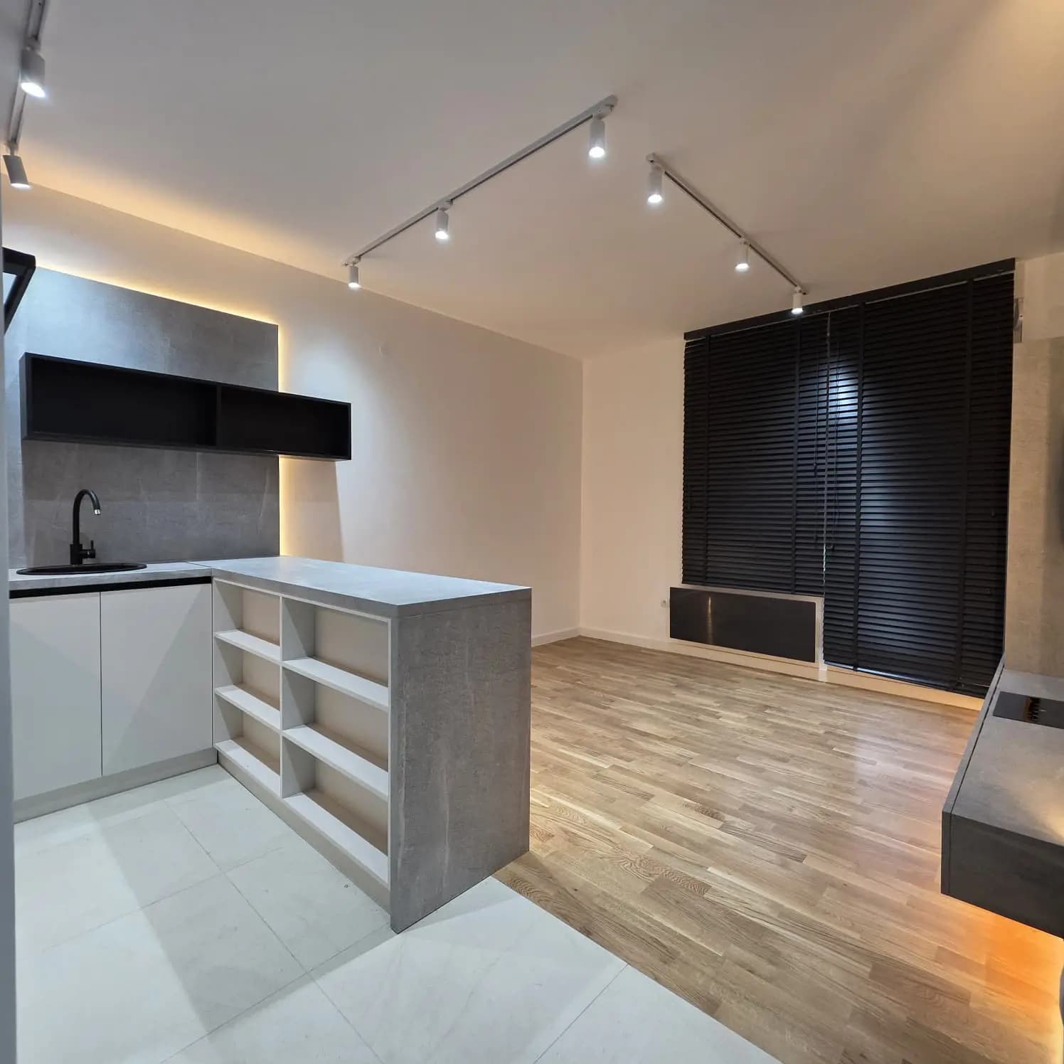 Namješten trosobni stan Trebević 4 Namješten trosobni stan Trebević 4