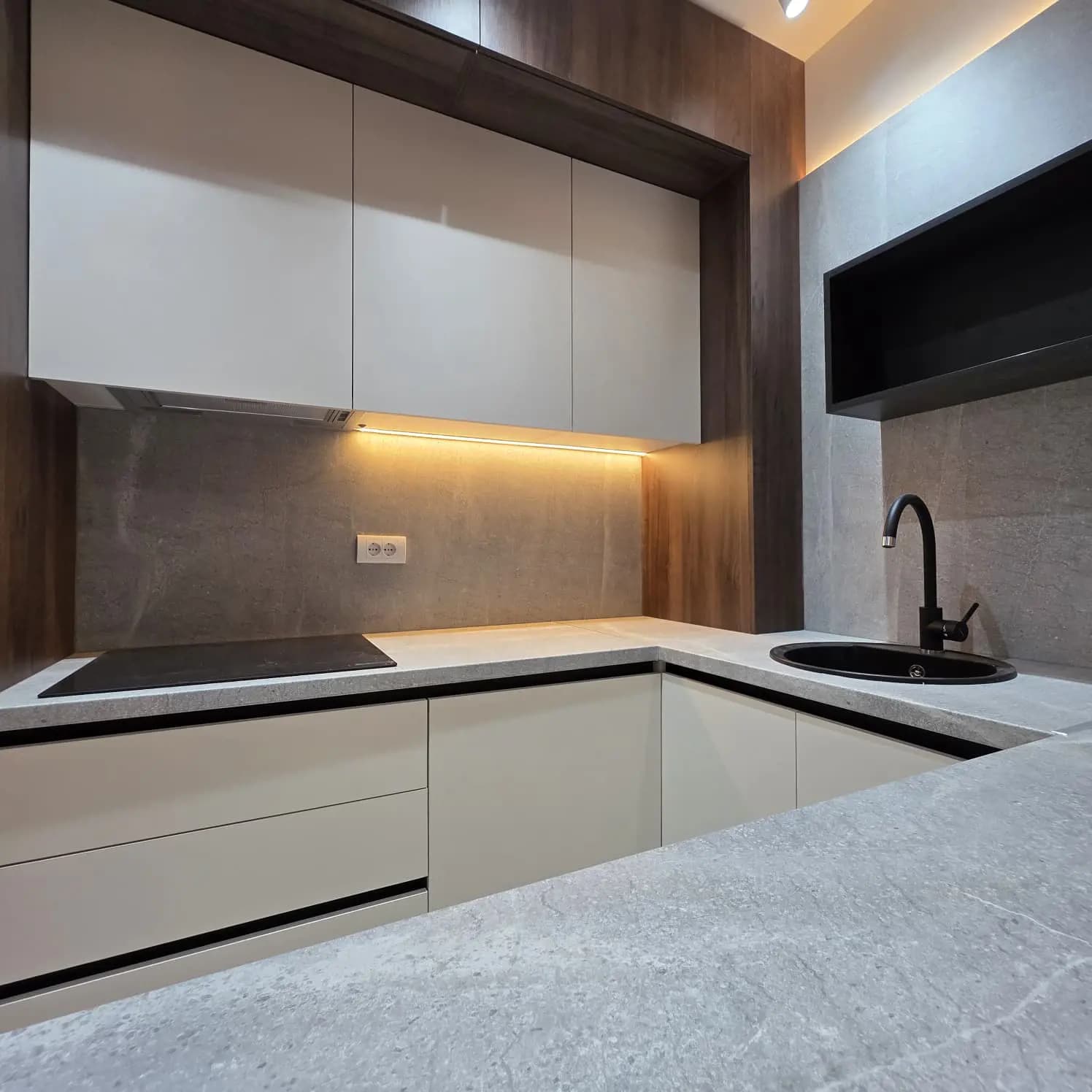 Namješten trosobni stan Trebević 1 Namješten trosobni stan Trebević 1